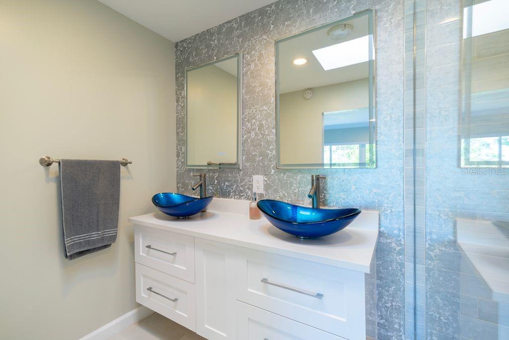 Image 20 of 43 For 6665 Lake Cane Drive