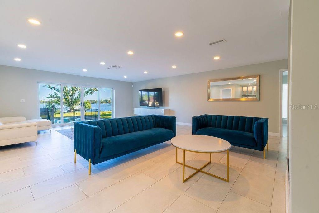 Image 30 of 43 For 6665 Lake Cane Drive