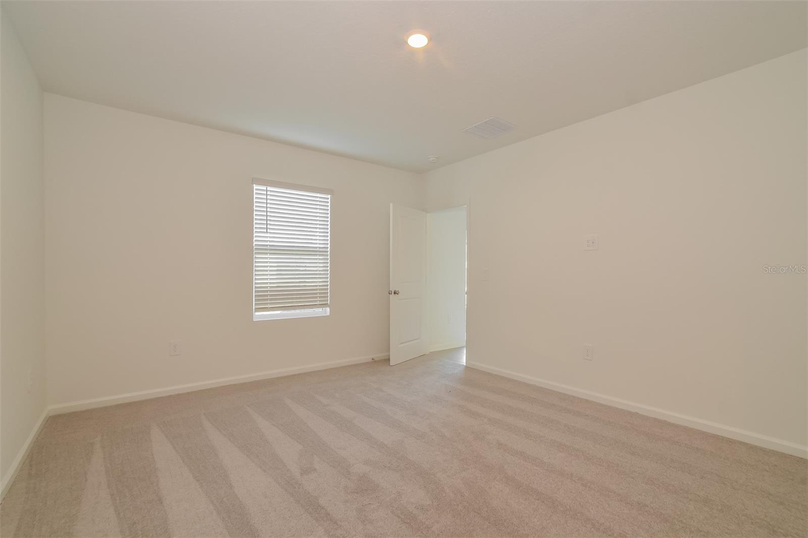 Image 14 of 16 For 1558 Jessica Boulevard