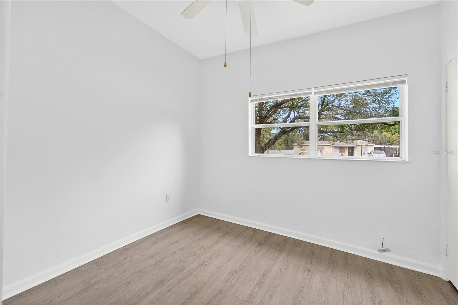 Image 12 of 45 For 613 Briarcliffe Street