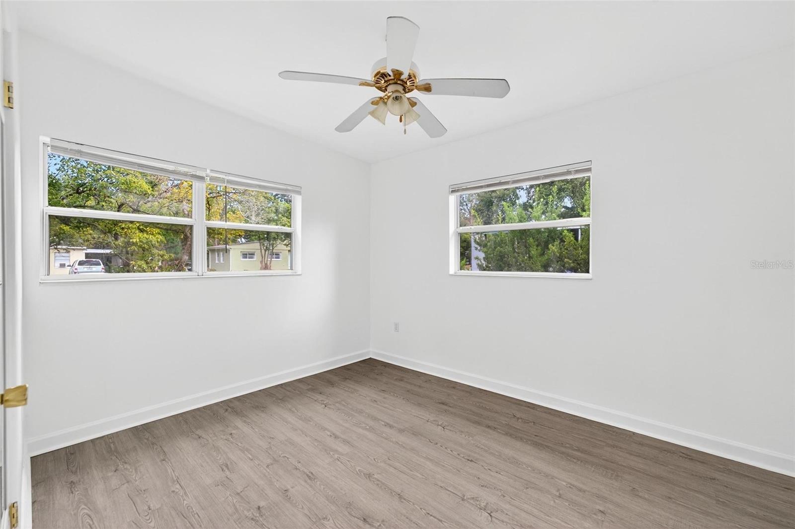 Image 15 of 45 For 613 Briarcliffe Street