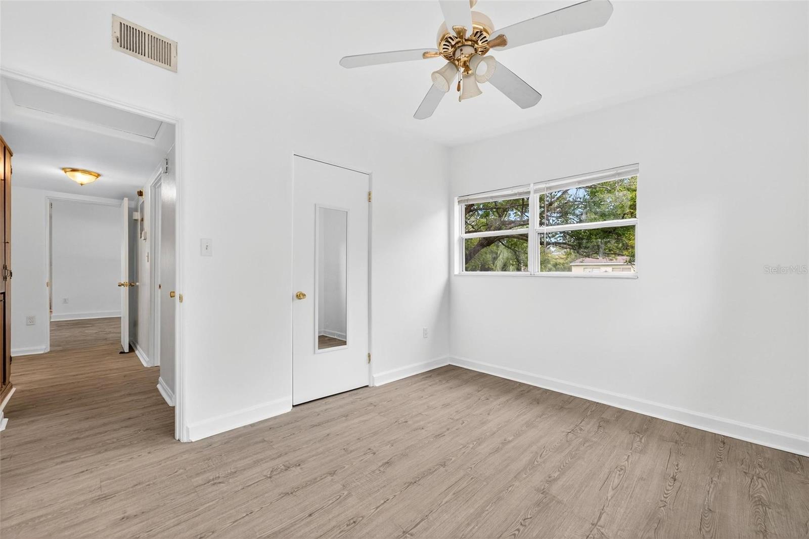 Image 16 of 45 For 613 Briarcliffe Street