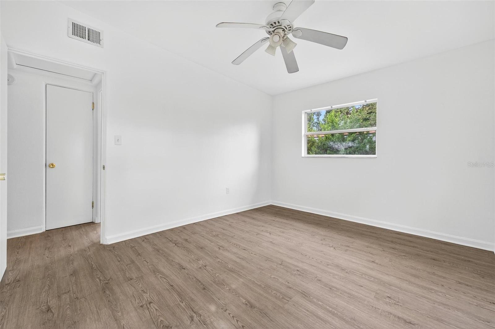 Image 21 of 45 For 613 Briarcliffe Street