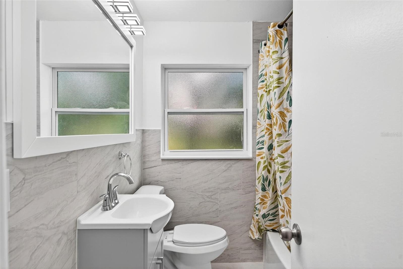 Image 23 of 45 For 613 Briarcliffe Street