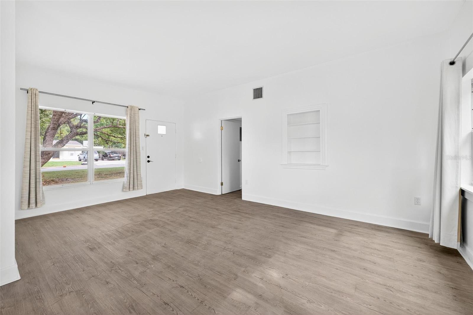 Image 27 of 45 For 613 Briarcliffe Street