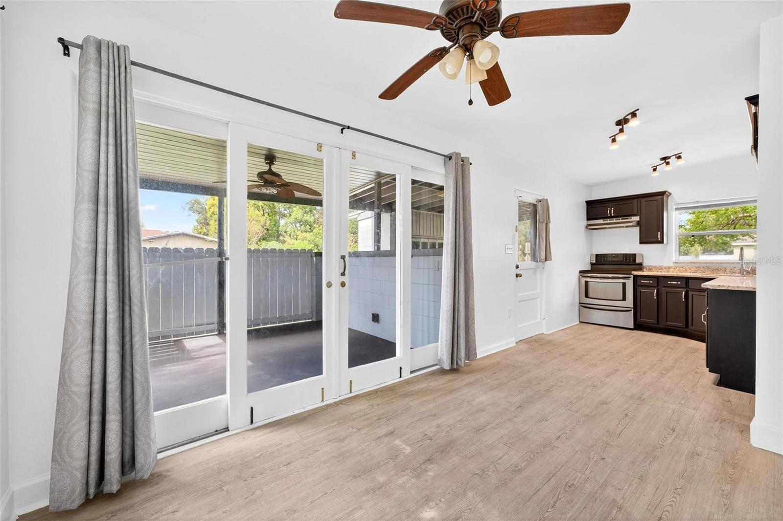 Image 30 of 45 For 613 Briarcliffe Street