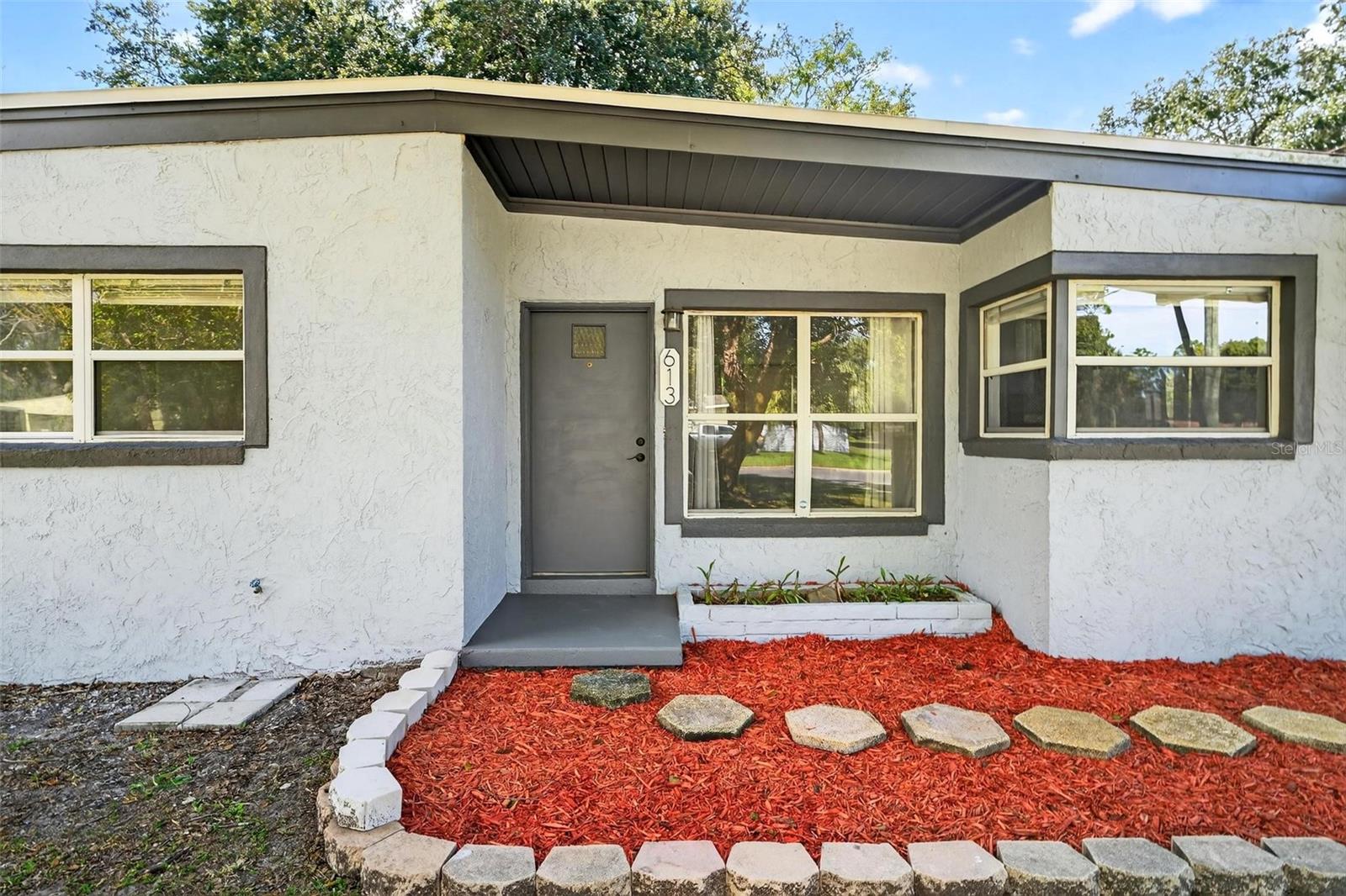 Image 5 of 45 For 613 Briarcliffe Street