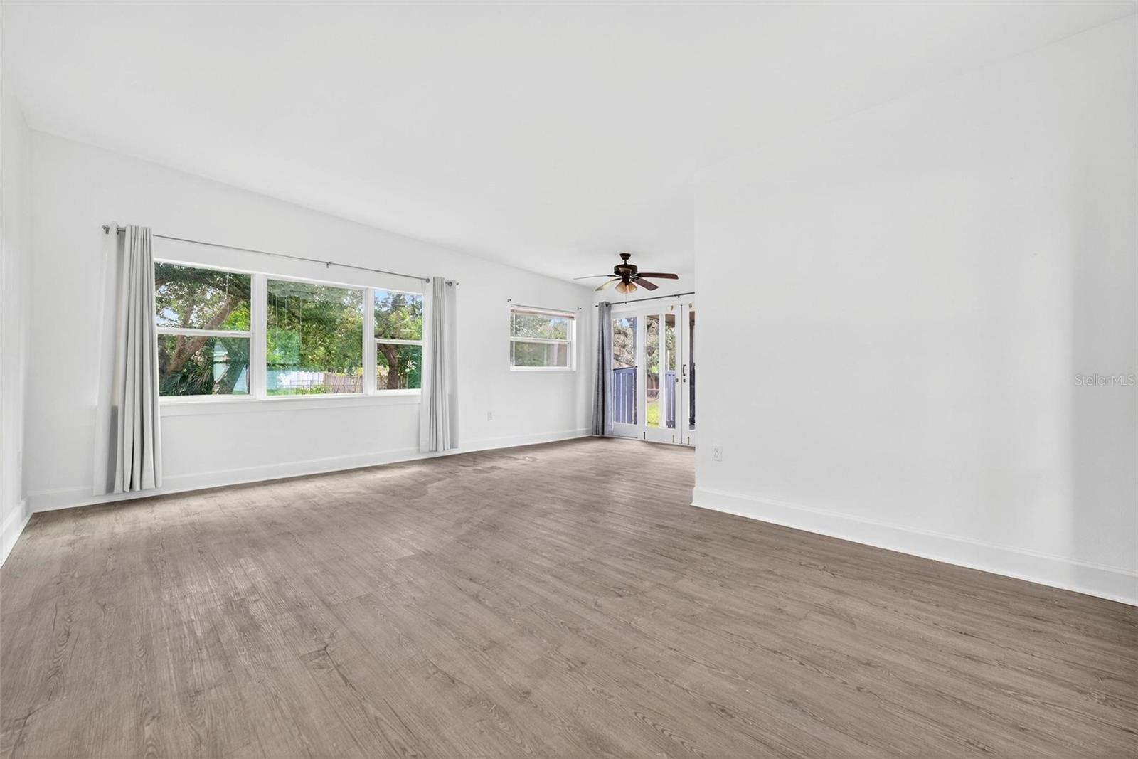 Image 9 of 45 For 613 Briarcliffe Street