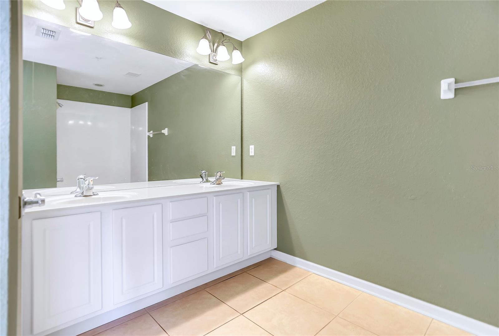 Image 15 of 38 For 6206 Castelven Drive 104