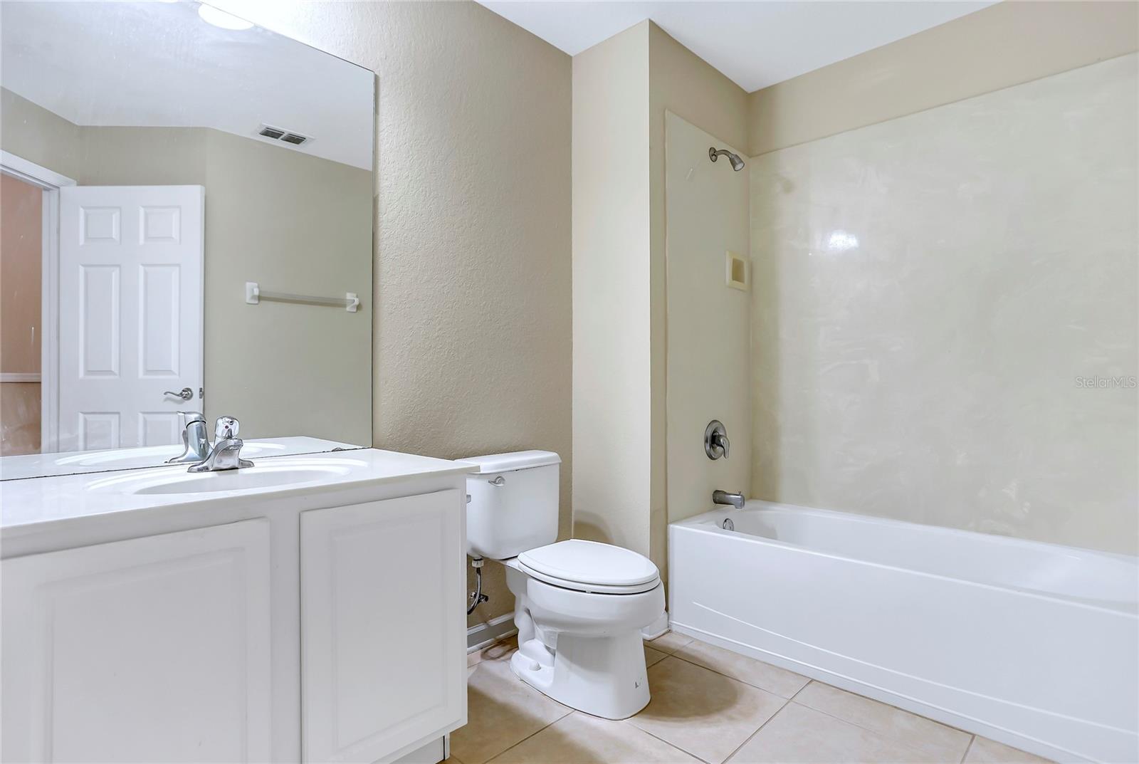 Image 19 of 38 For 6206 Castelven Drive 104