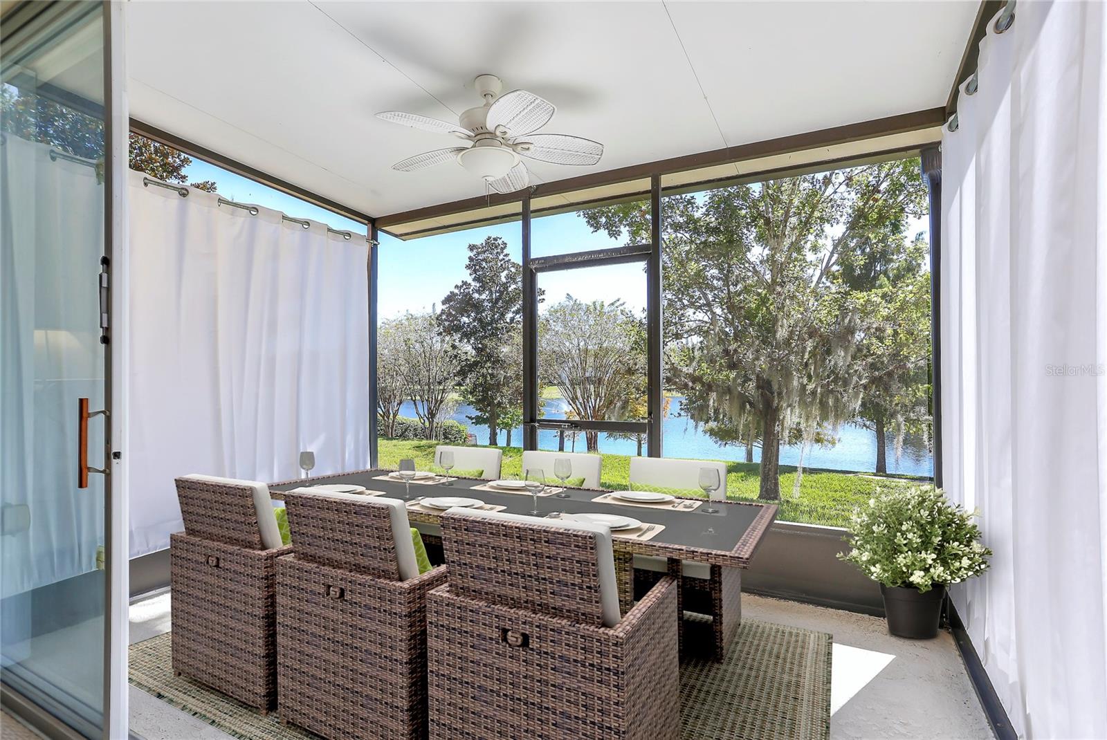 Image 5 of 38 For 6206 Castelven Drive 104