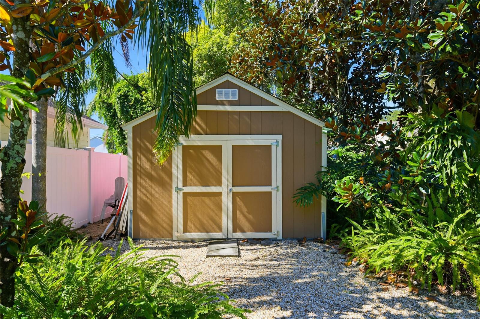 Image 20 of 48 For 904 New Hampshire Street