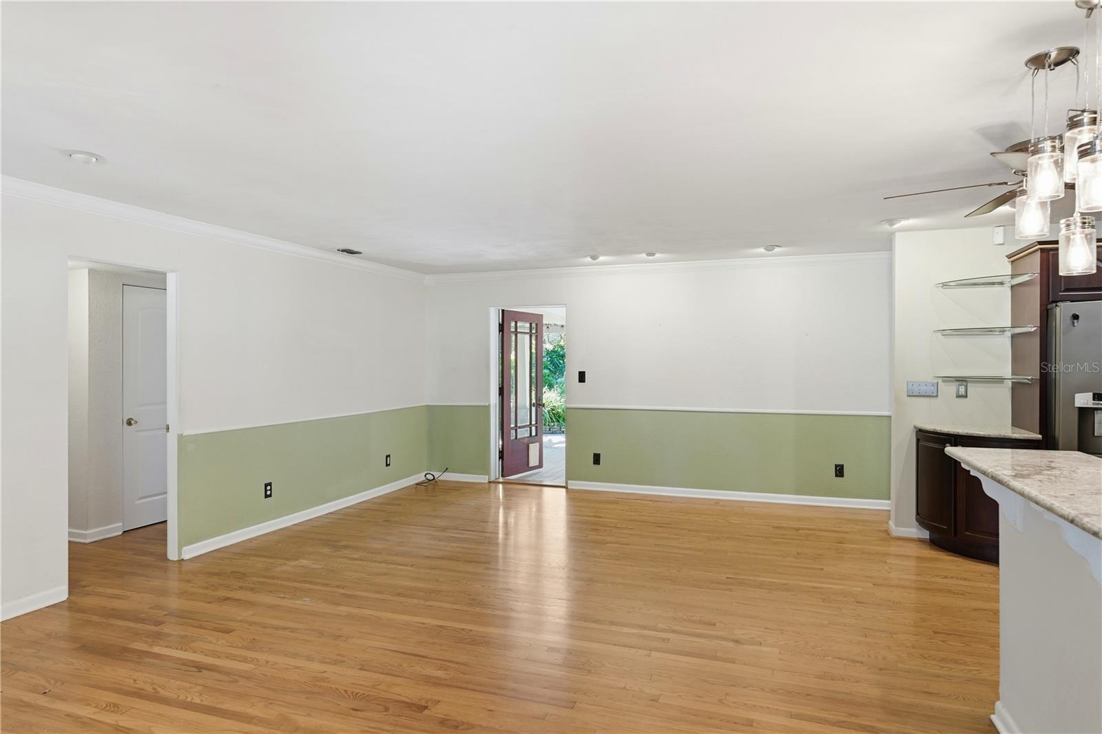 Image 38 of 48 For 904 New Hampshire Street