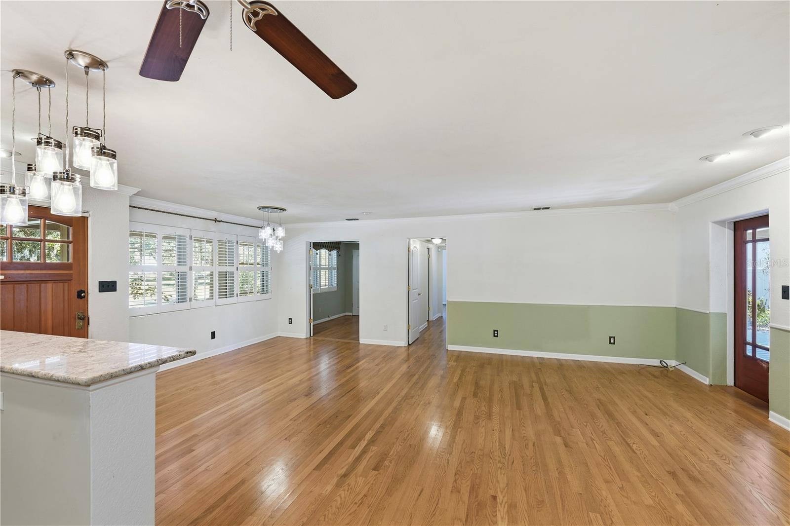 Image 39 of 48 For 904 New Hampshire Street