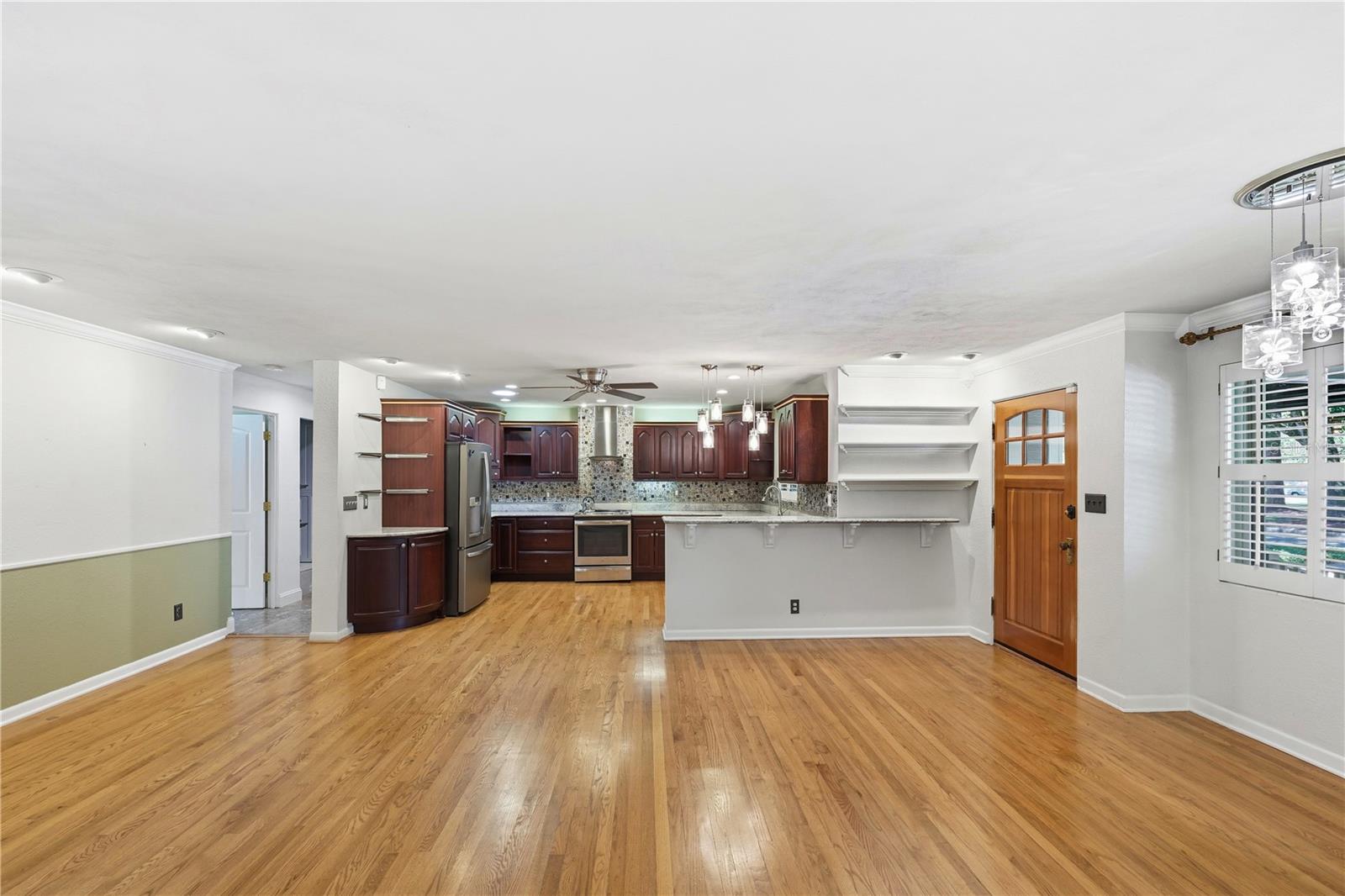 Image 42 of 48 For 904 New Hampshire Street