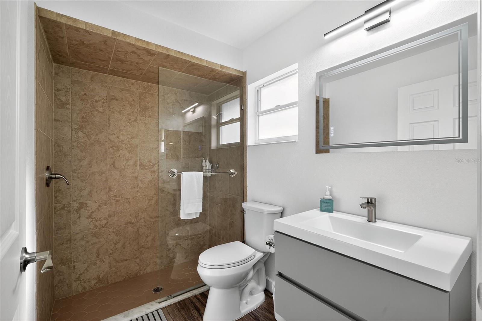 Image 19 of 29 For 101 Jamison Avenue