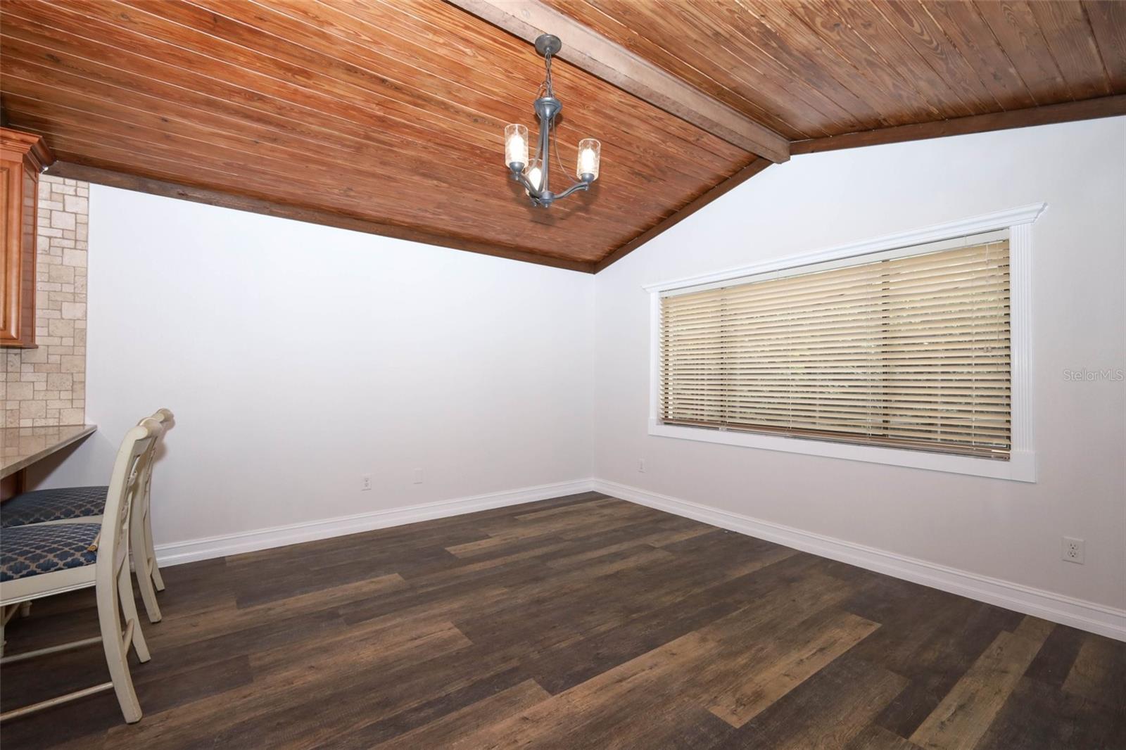 Image 11 of 50 For 640 Tuskawilla Point Lane