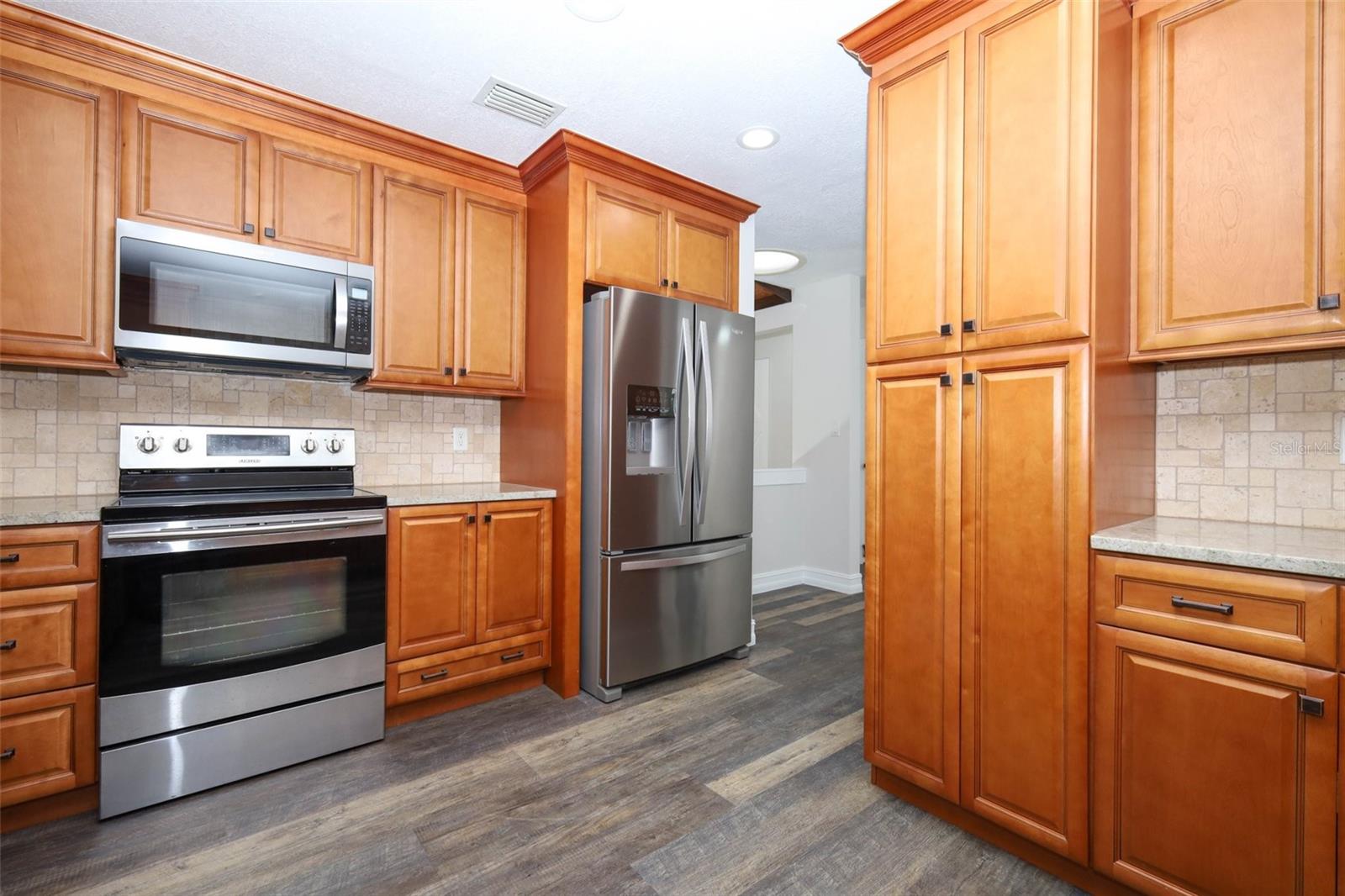 Image 14 of 50 For 640 Tuskawilla Point Lane