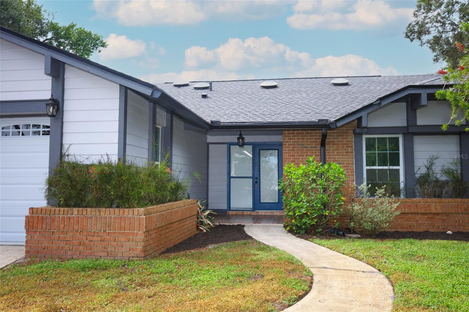 Image 2 of 50 For 640 Tuskawilla Point Lane