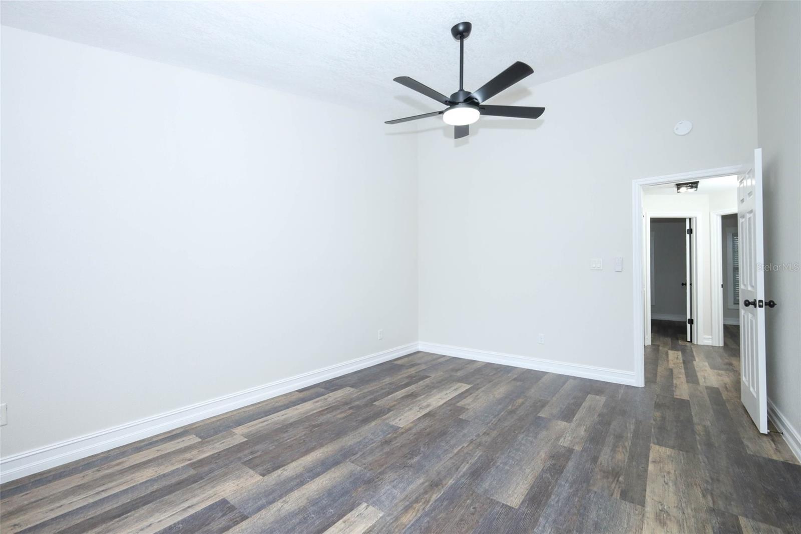 Image 24 of 50 For 640 Tuskawilla Point Lane