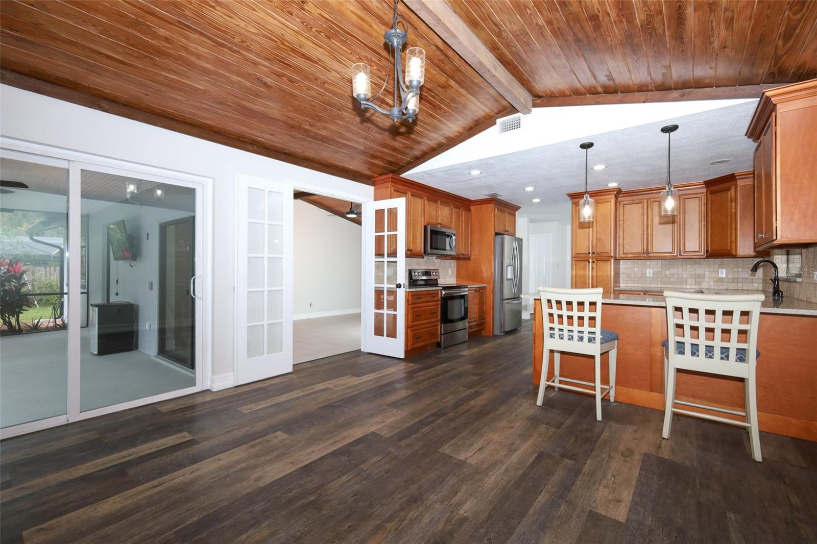 Image 9 of 50 For 640 Tuskawilla Point Lane