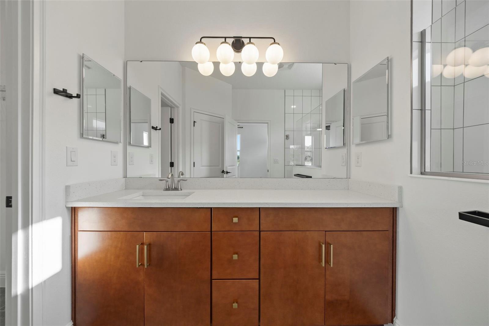 Image 22 of 63 For 8093 Tea Olive Terrace