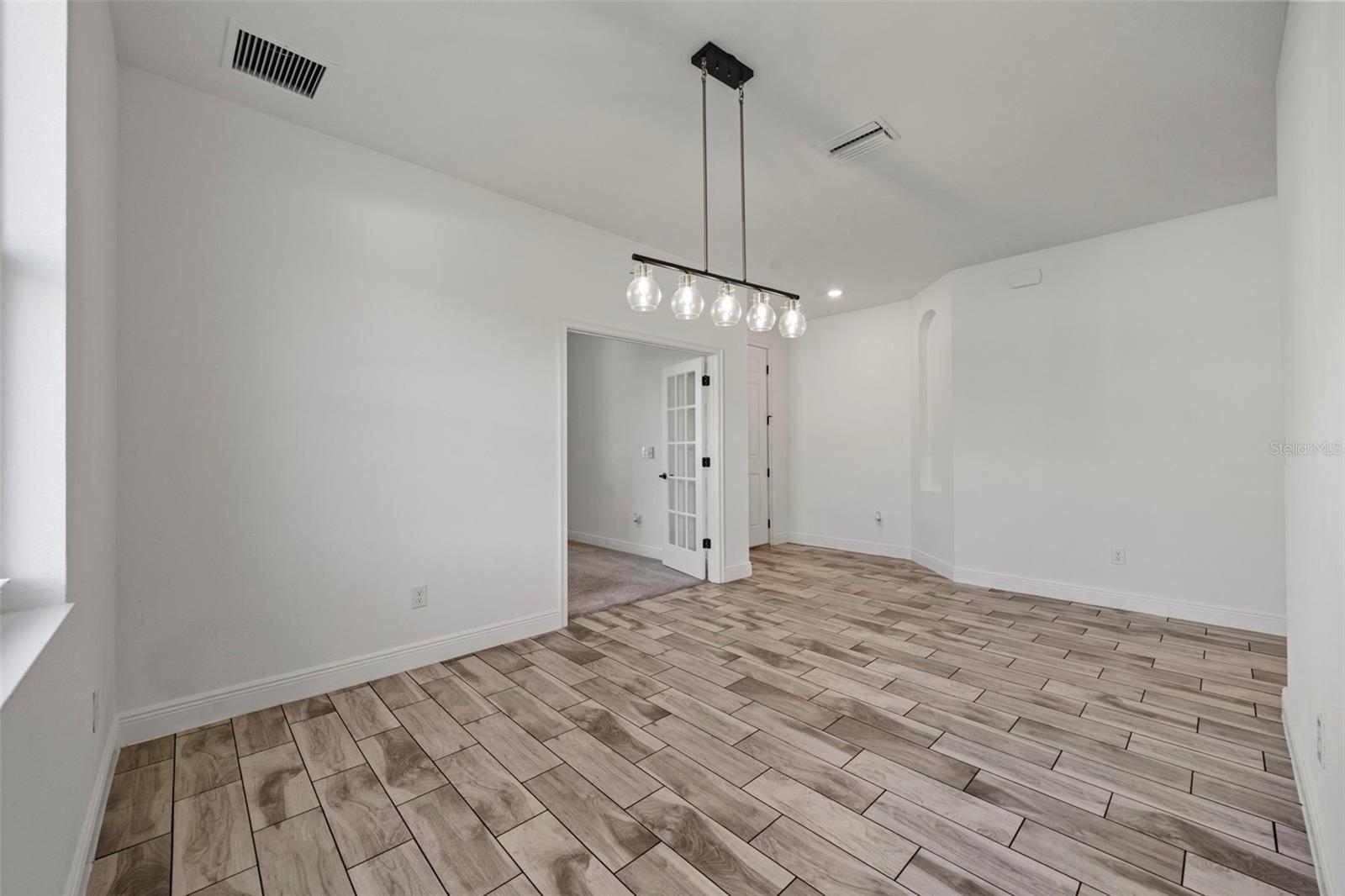 Image 7 of 63 For 8093 Tea Olive Terrace