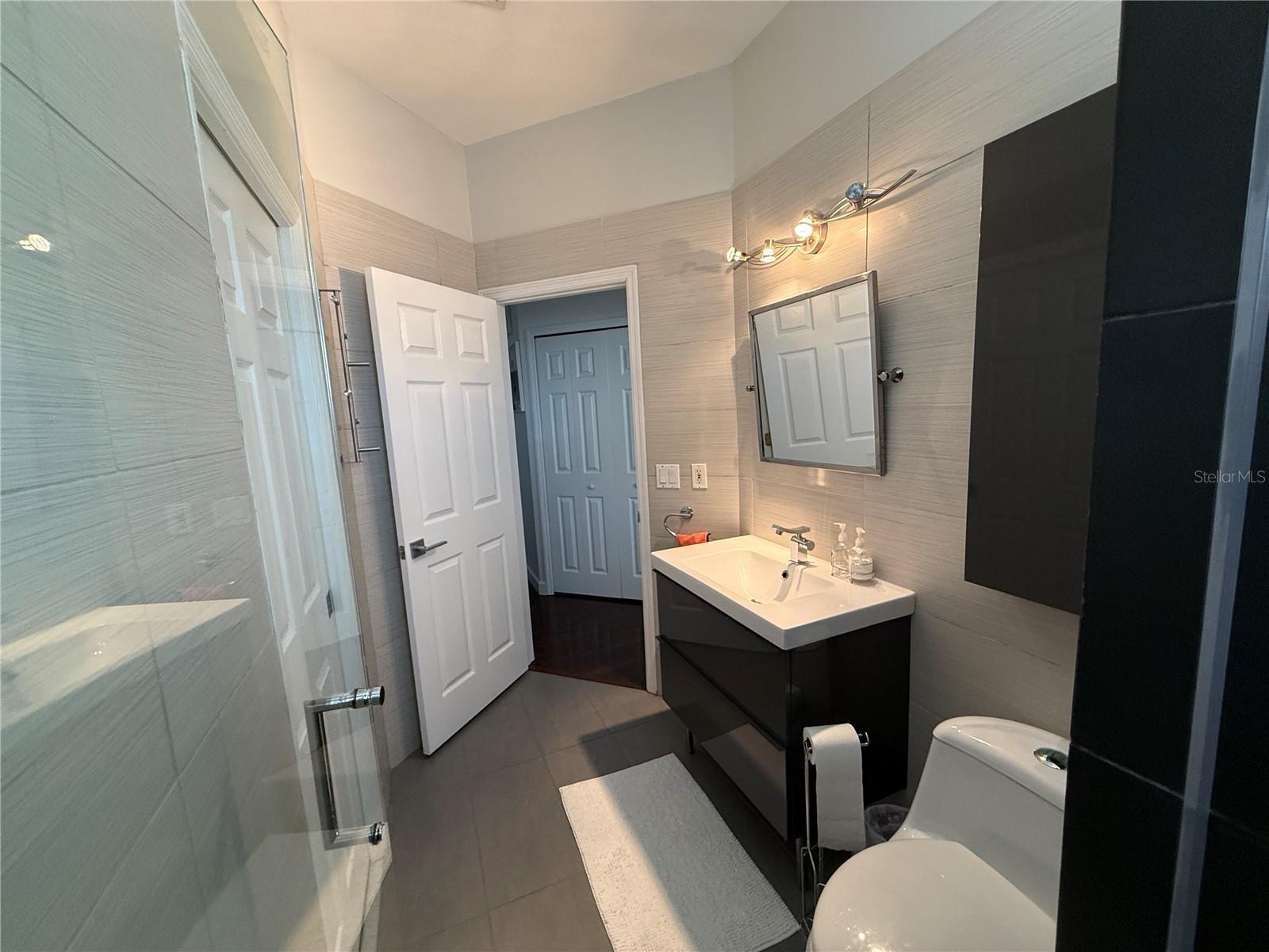 Image 38 of 75 For 4435 Flora Vista Drive