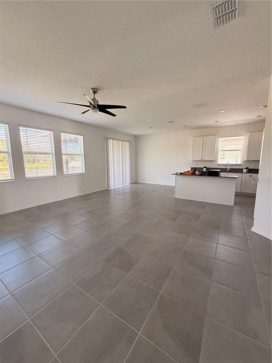 Image 14 of 21 For 832 Daring Drive