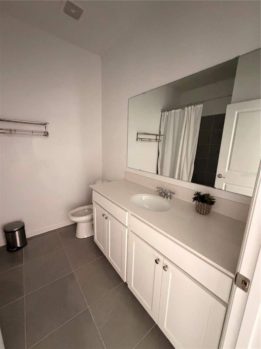 Image 5 of 21 For 832 Daring Drive