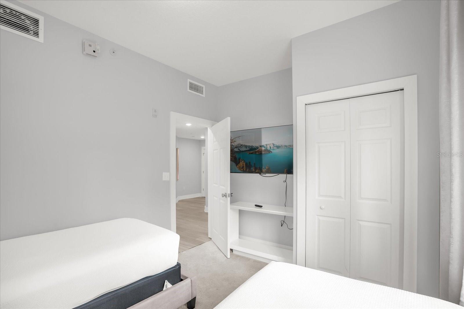 Image 19 of 35 For 8774 Worldquest Boulevard