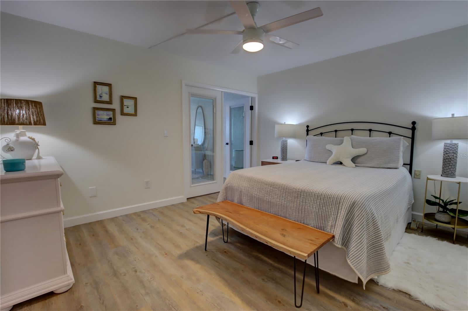 Image 13 of 31 For 5203 Atlantic Avenue 815b