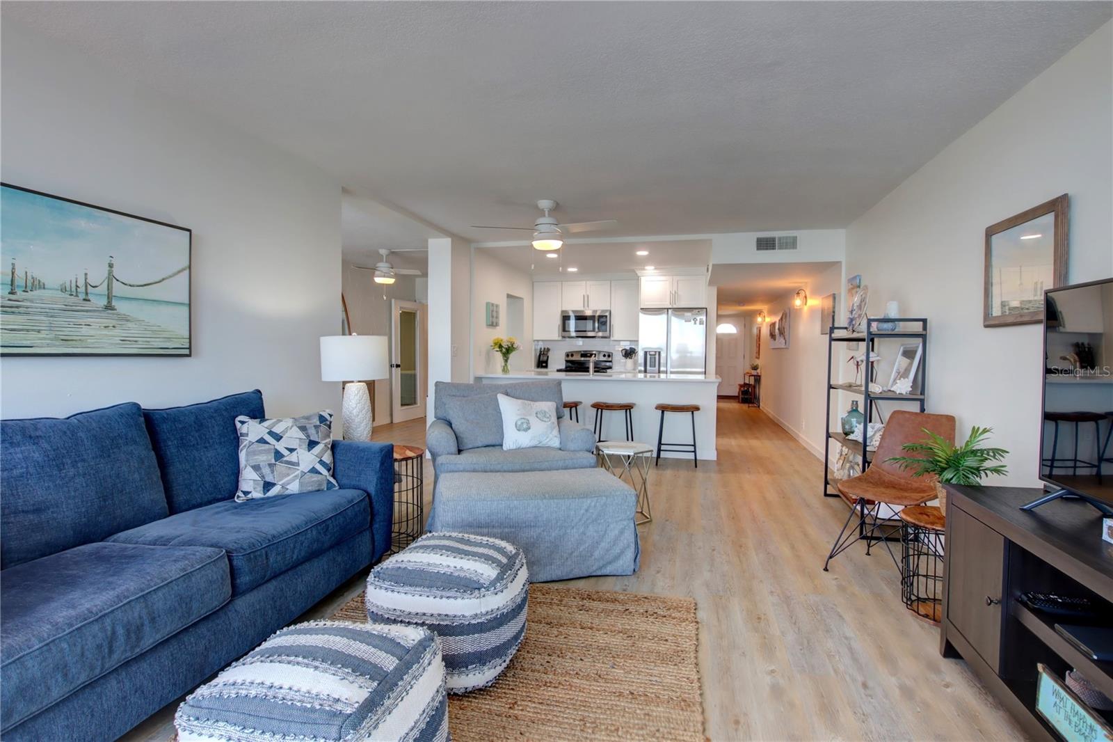 Image 5 of 31 For 5203 Atlantic Avenue 815b