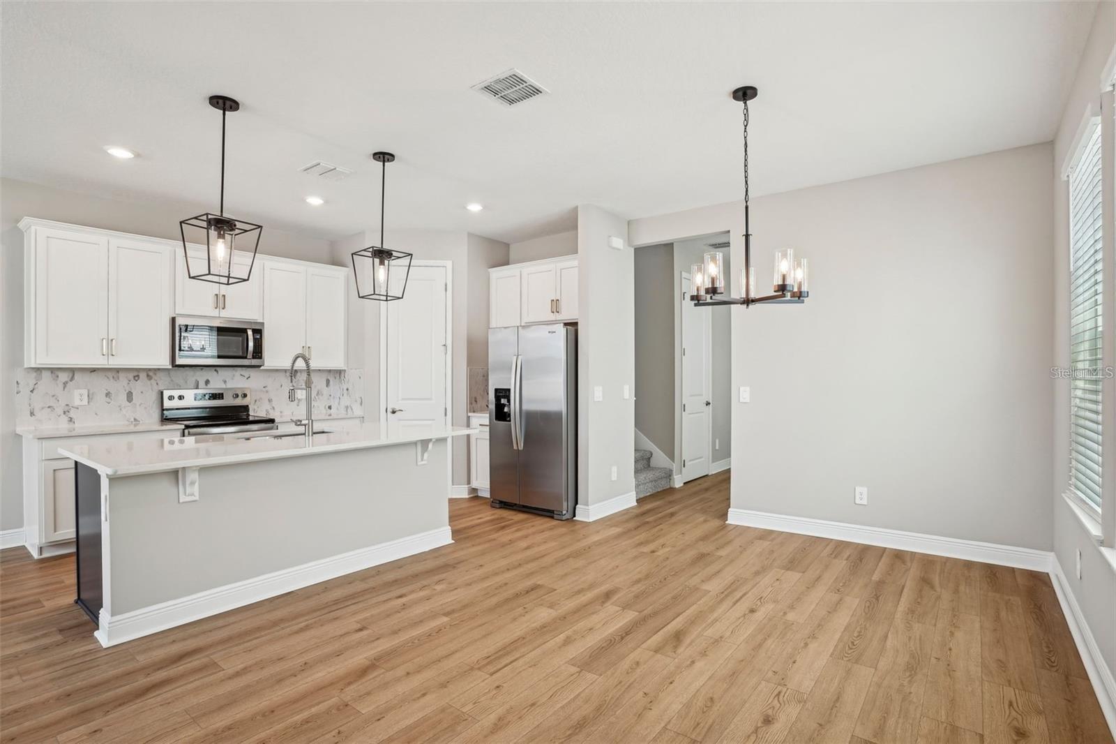 Image 10 of 41 For 5093 Railroad Vine Alley