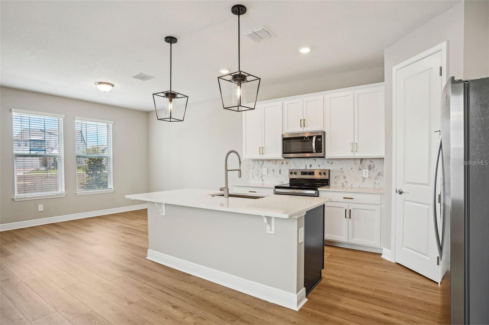 Image 12 of 41 For 5093 Railroad Vine Alley