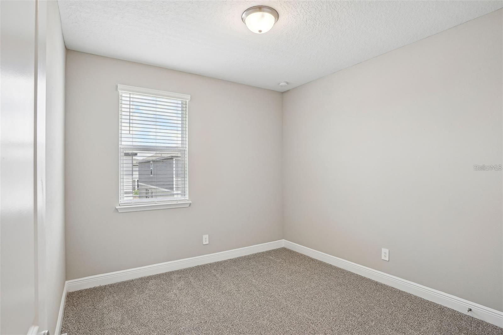 Image 30 of 41 For 5093 Railroad Vine Alley