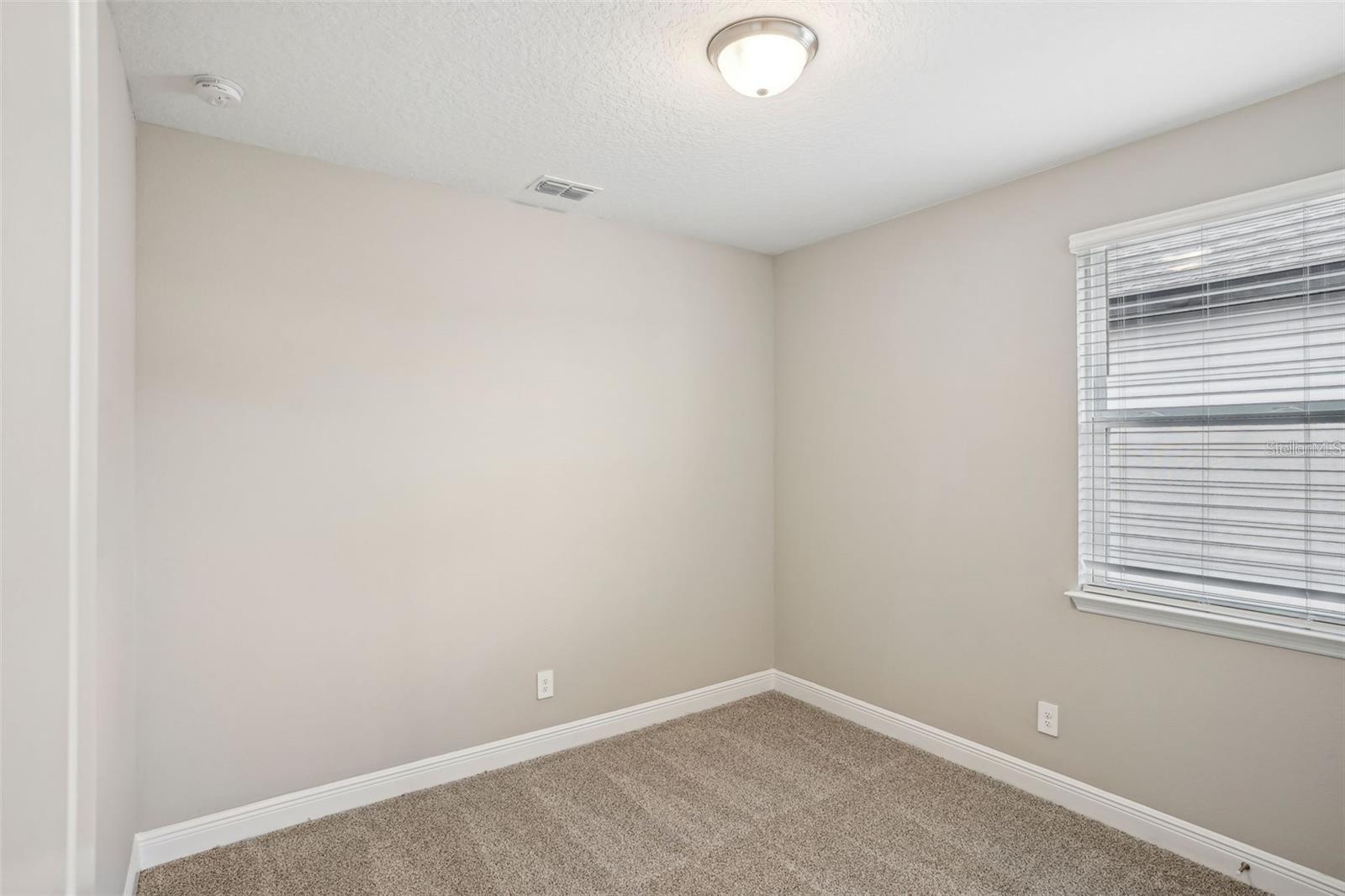 Image 37 of 41 For 5093 Railroad Vine Alley