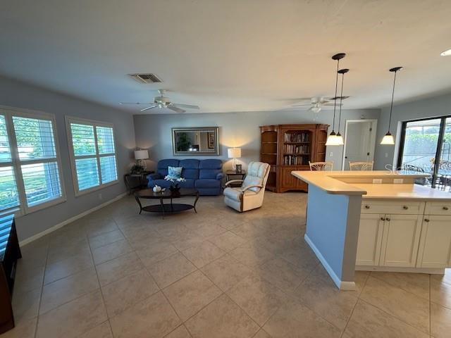 Image 12 of 50 For 915 Cardinal Street