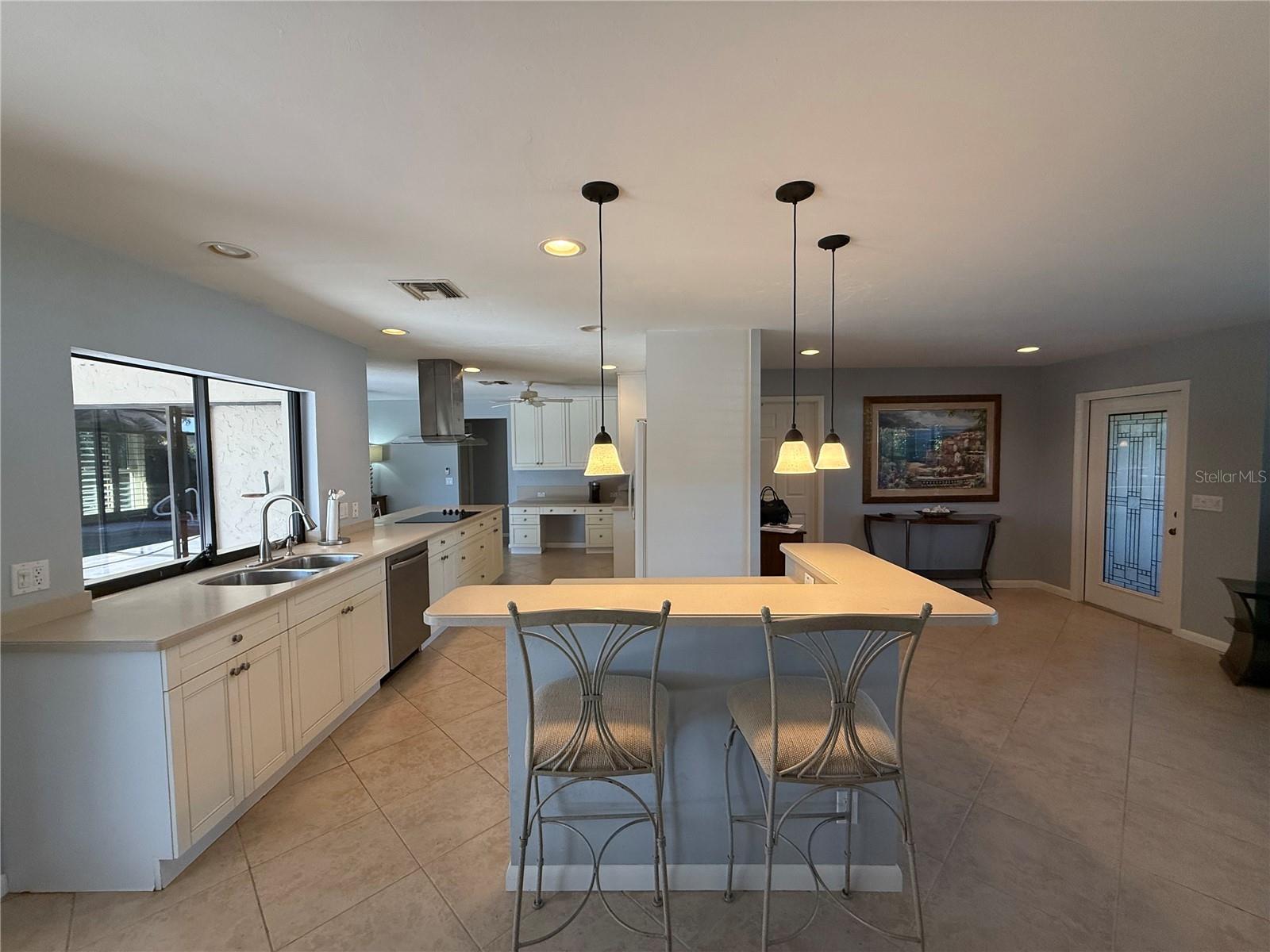 Image 15 of 50 For 915 Cardinal Street