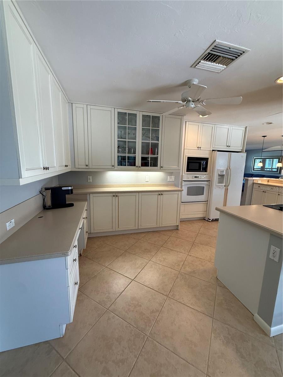 Image 19 of 50 For 915 Cardinal Street