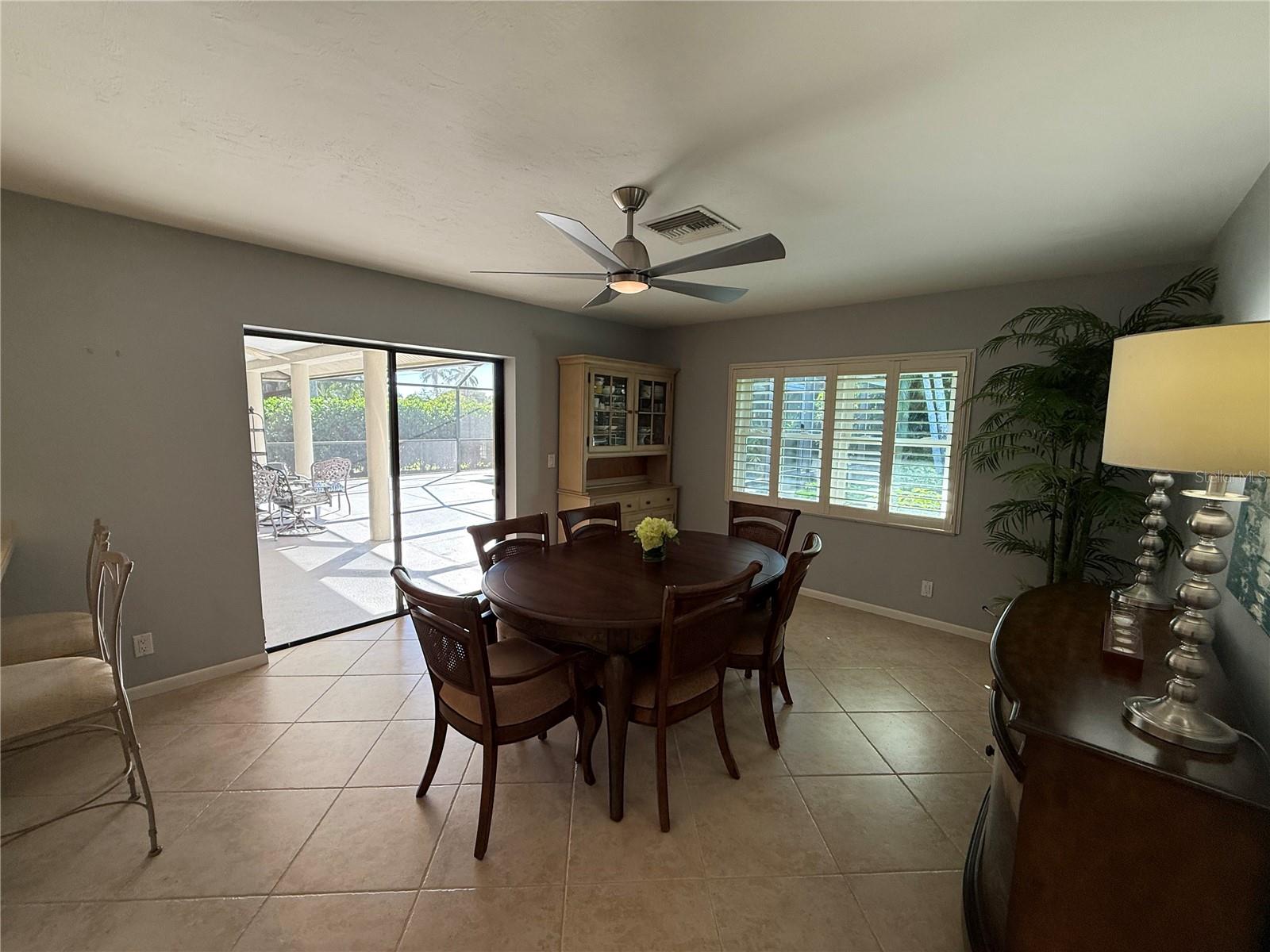 Image 23 of 50 For 915 Cardinal Street