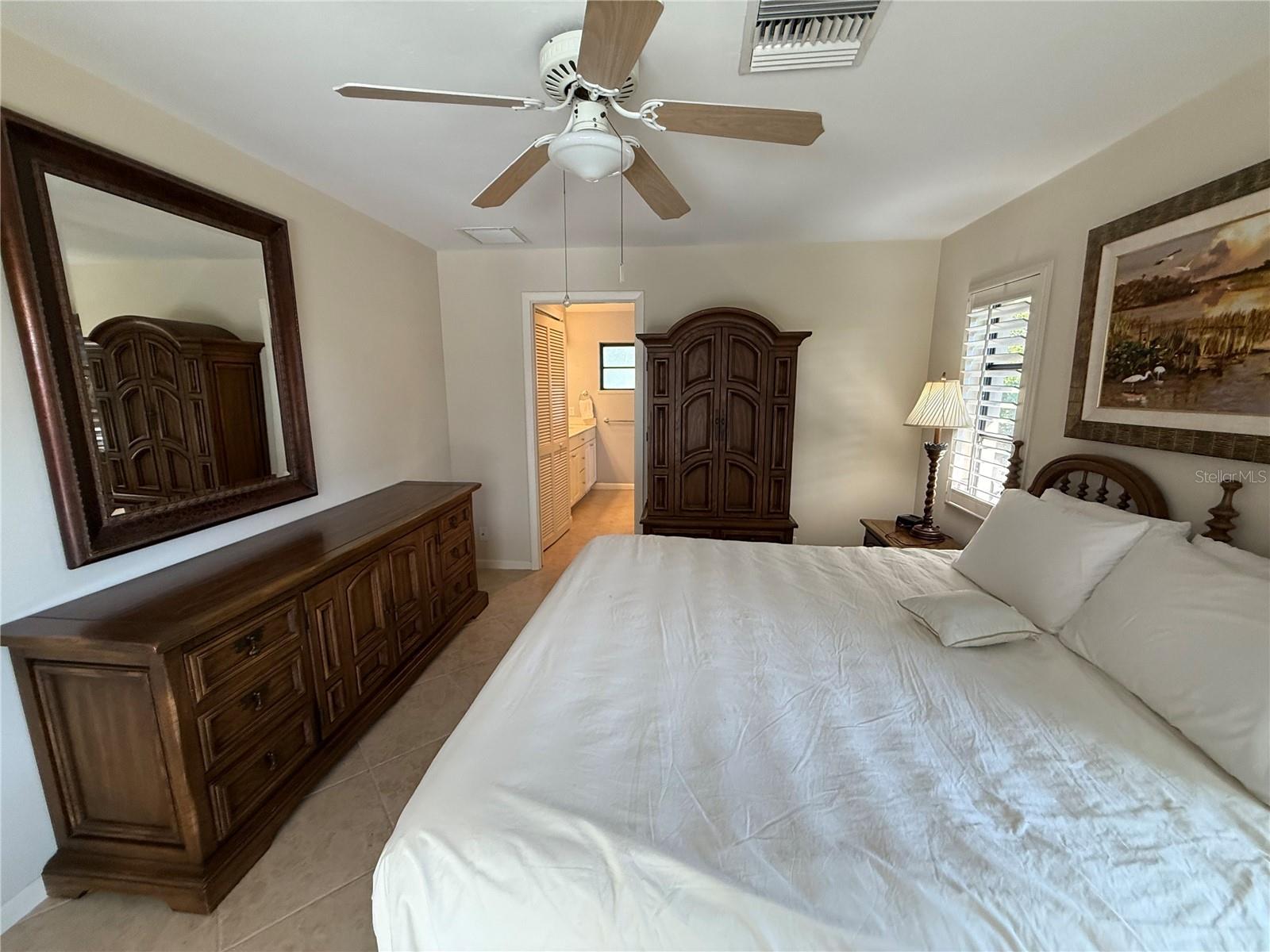 Image 25 of 50 For 915 Cardinal Street