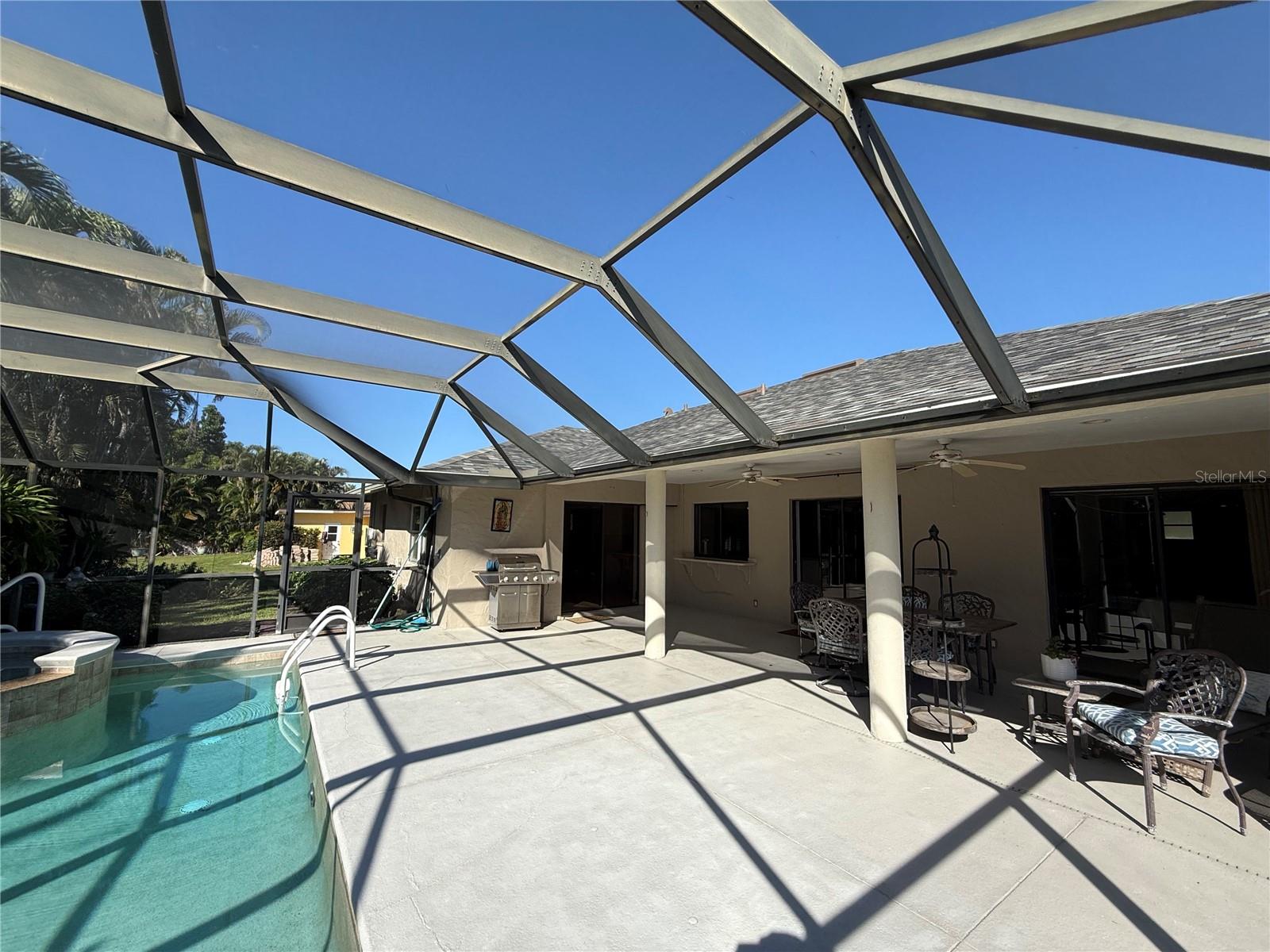 Image 40 of 50 For 915 Cardinal Street