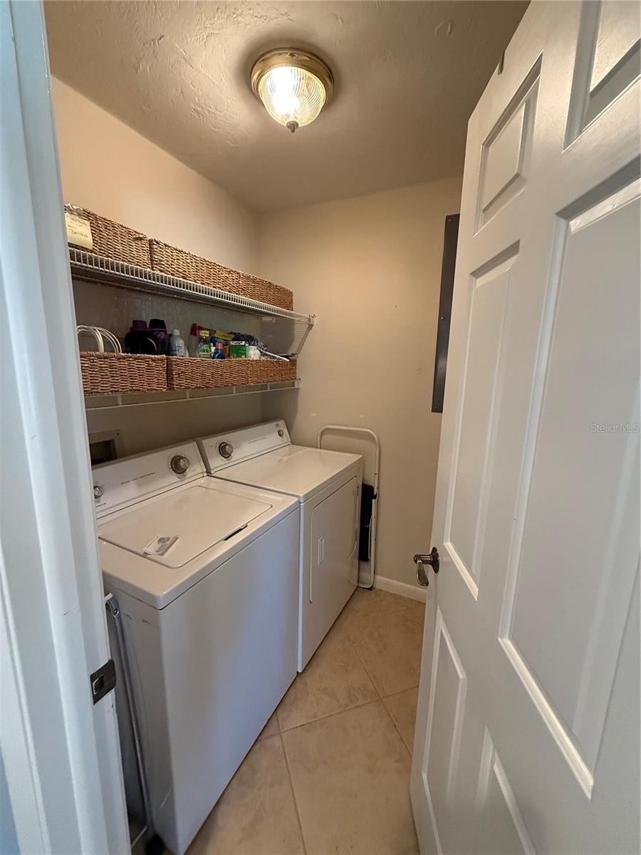 Image 48 of 50 For 915 Cardinal Street