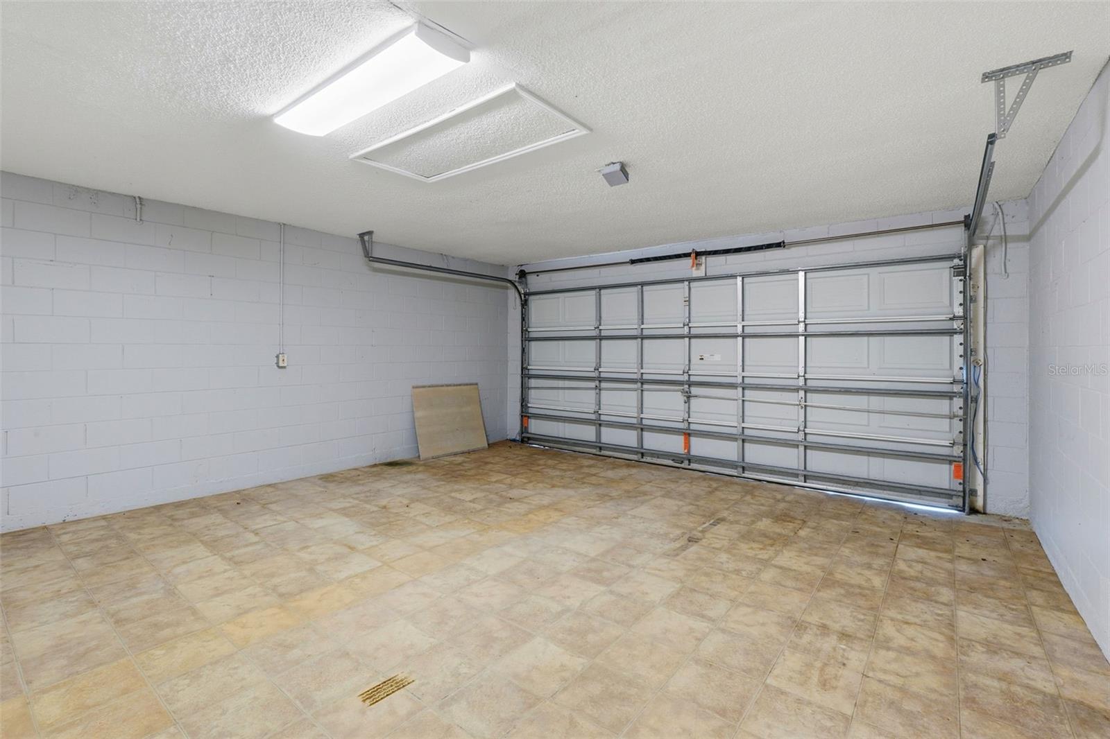 Image 35 of 45 For 1145 Seasons Boulevard