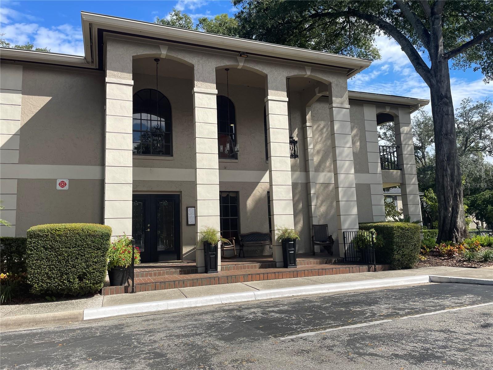 Image 21 of 29 For 1055 Kensington Park Drive 113