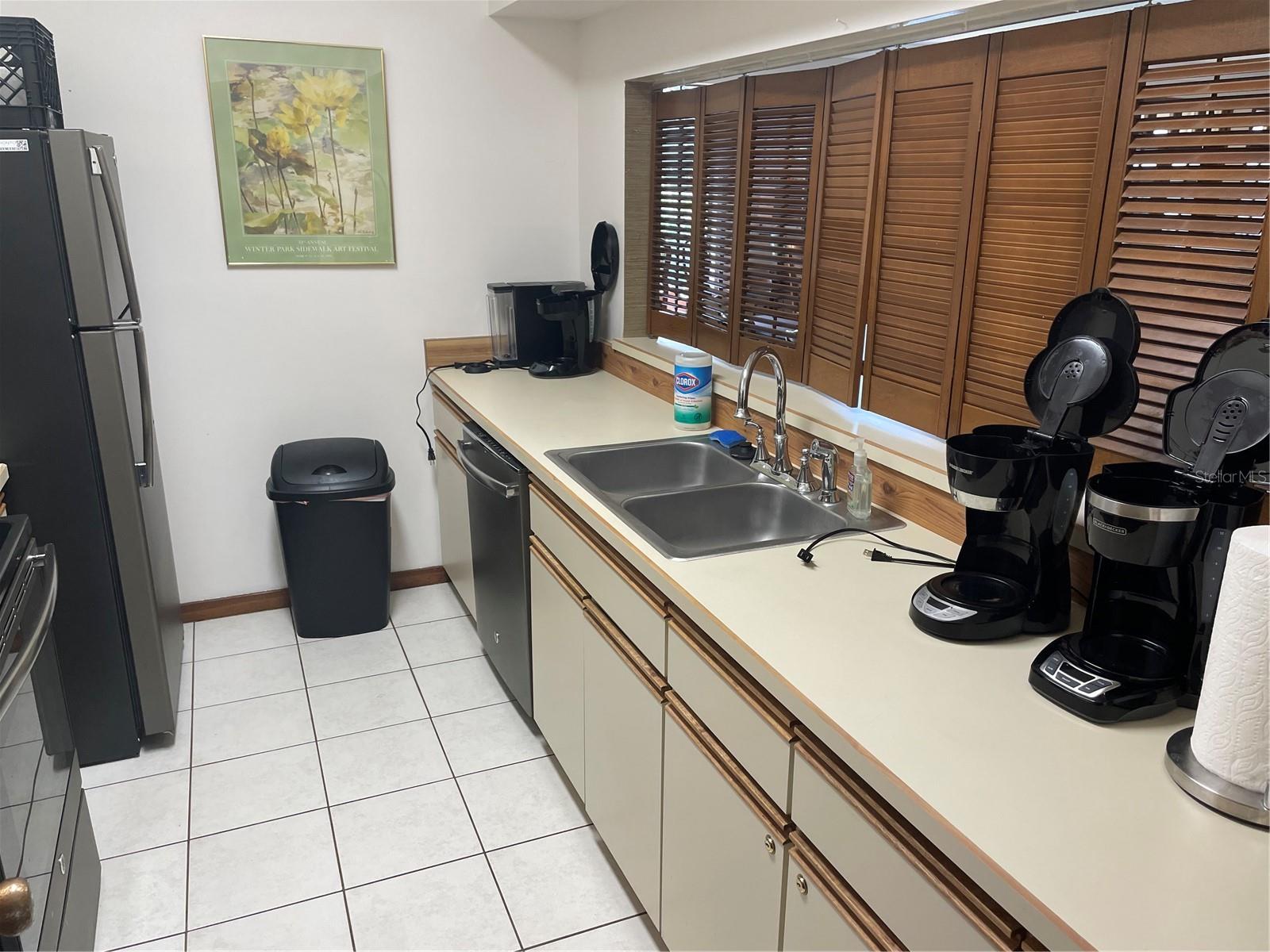 Image 25 of 29 For 1055 Kensington Park Drive 113