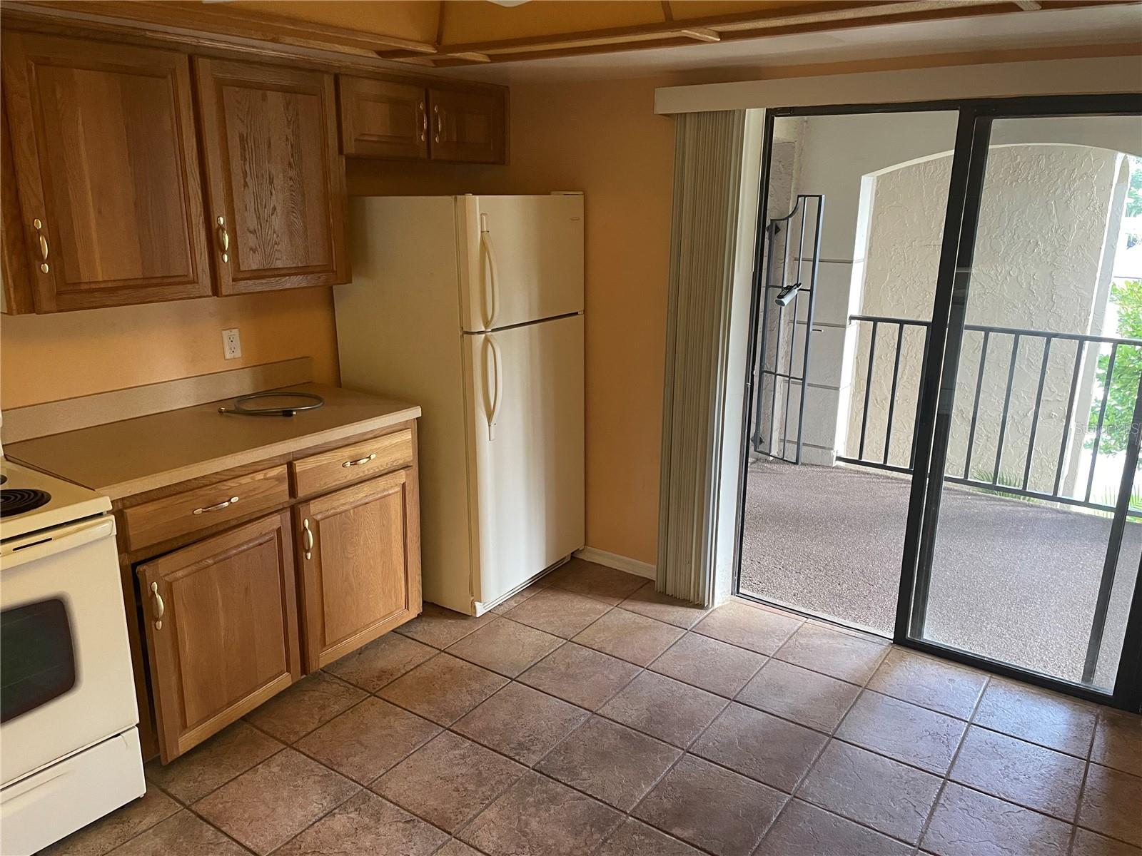 Image 3 of 29 For 1055 Kensington Park Drive 113