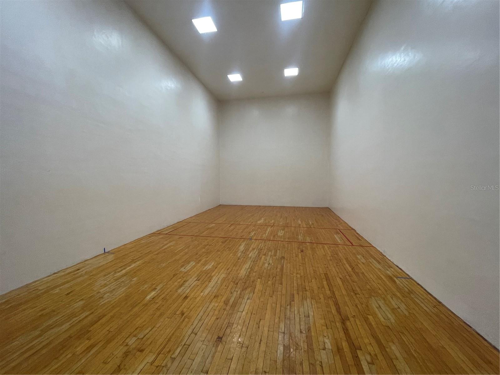 Image 31 of 31 For 1055 Kensington Park Drive 113