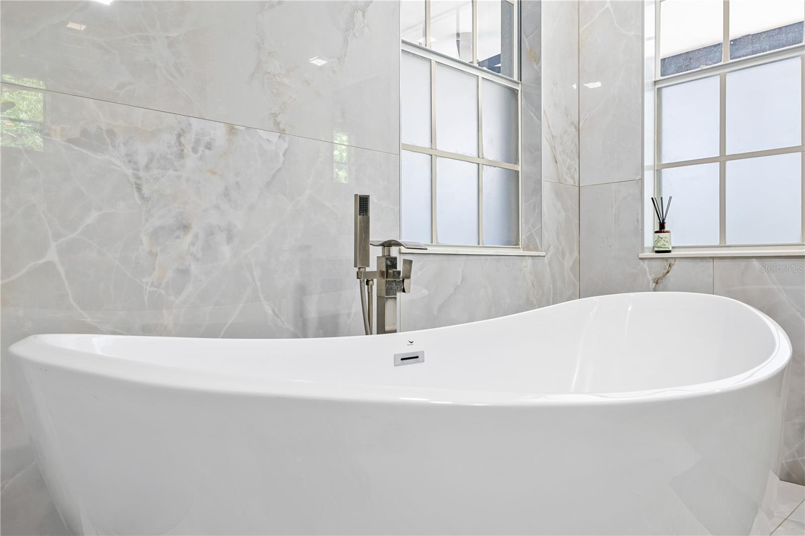 Image 18 of 68 For 11342 Camden Commons Drive